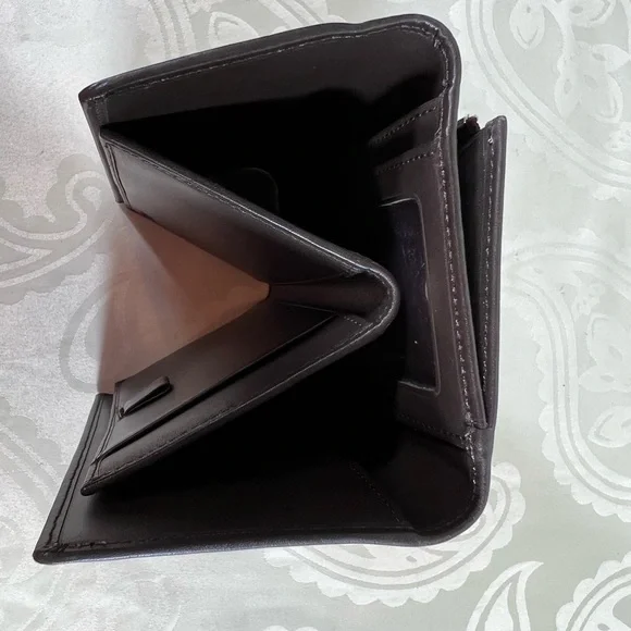 2005: Coach Set in VGUC - Picture 6 of 14